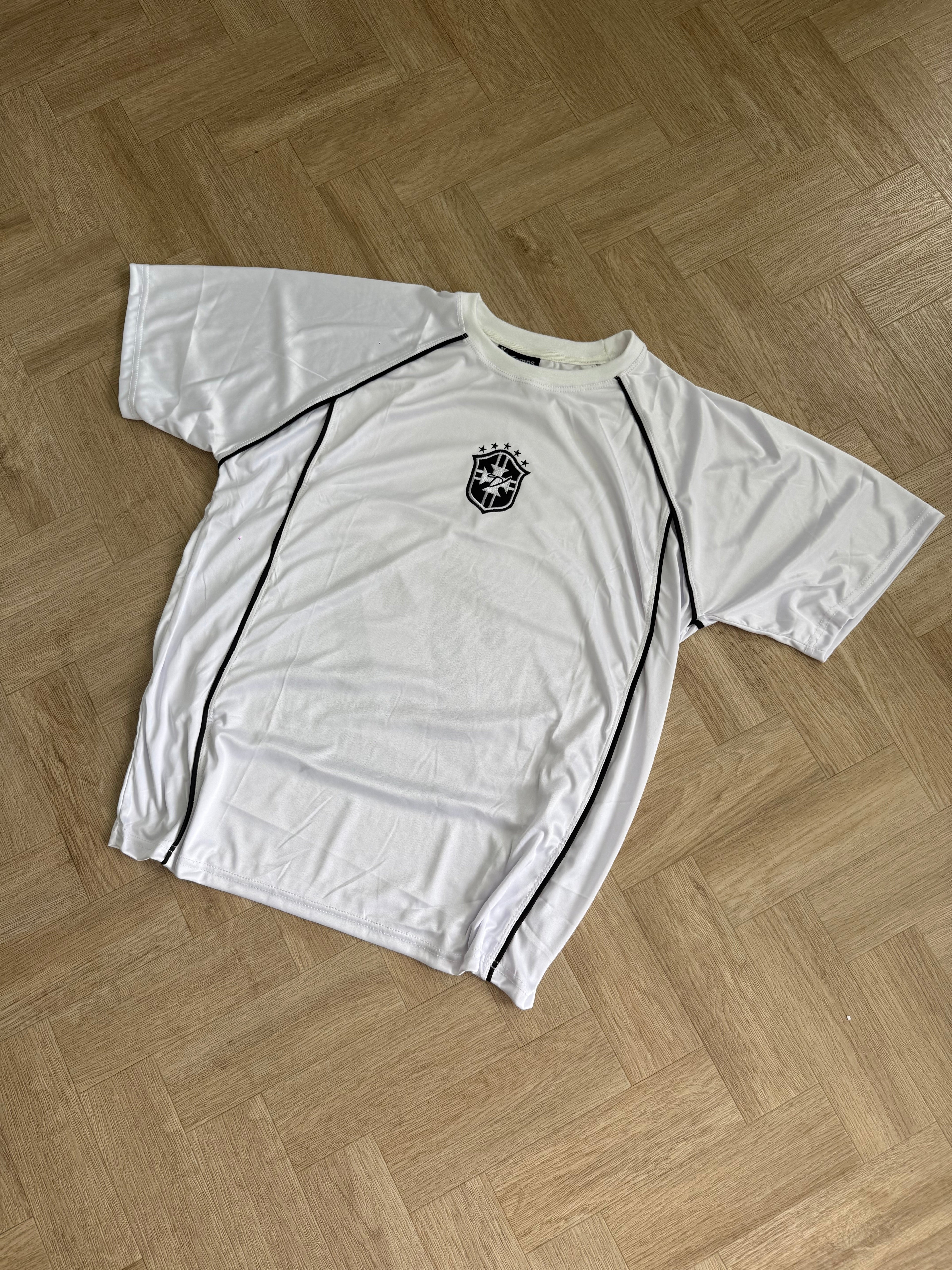 BRAZIL 22 FOOTBALL T-SHIRT (SHORT SLEEVE)